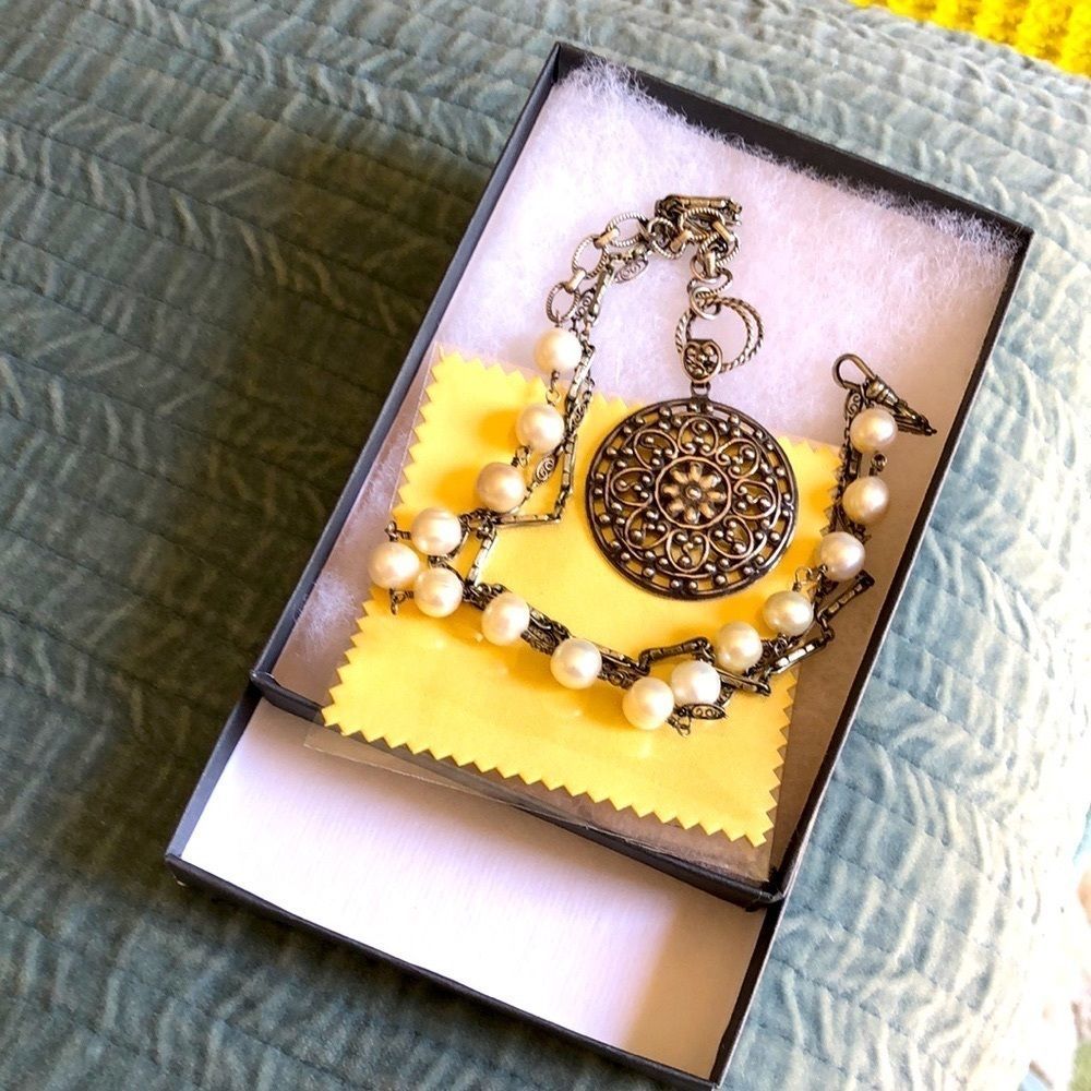 ♥️ Waterlily Filigree Pendant necklace ♥️